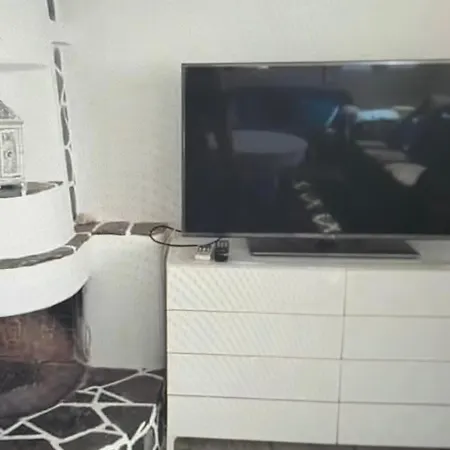 Sea View * إيوس خورا